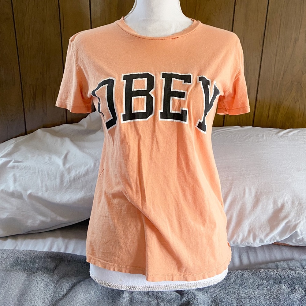 obey tshirt